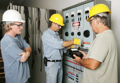 Reasons to Hire an Emergency Electrician in Perth